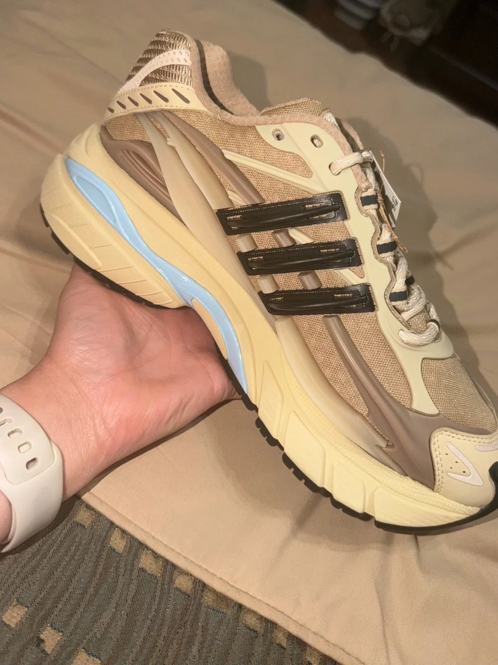 PW ADISTAR JELLYFISH SHOES